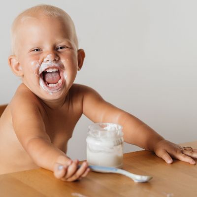Τι γιαούρτι να δώσω στο μωρό: Τι να προσέξετε και τι να αποφύγετε