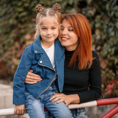 Γιατί κοστίζει περισσότερο να μεγαλώνεις κόρη απ’ ό,τι γιο;