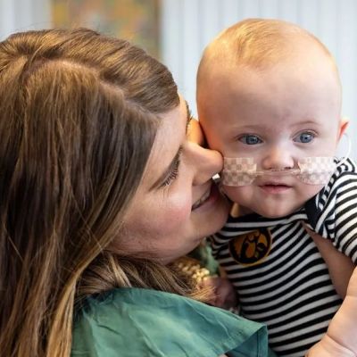 Το πρόωρο μωρό που ζύγιζε 283 γραμμάρια όταν γεννήθηκε, έγινε ενός έτους και μπήκε στο βιβλίο Γκίνες