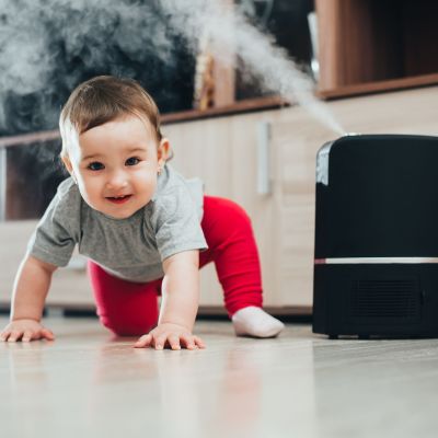 Υγραντήρας για μωρά: Πότε αξίζει να τον αγοράσετε και ποια είναι τα πραγματικά οφέλη