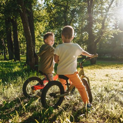 Καλοκαιρινές διακοπές και παιδιά: Πότε να πείτε «ναι» και πότε «όχι» για ψυχική ισορροπία