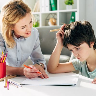 Τα πρώτα σημάδια δυσλεξίας σε παιδιά: Checklist για την τάξη και το σπίτι