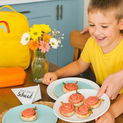 Back to School πρωινό: Cinnamon Rolls μήλα για τα παιδιά