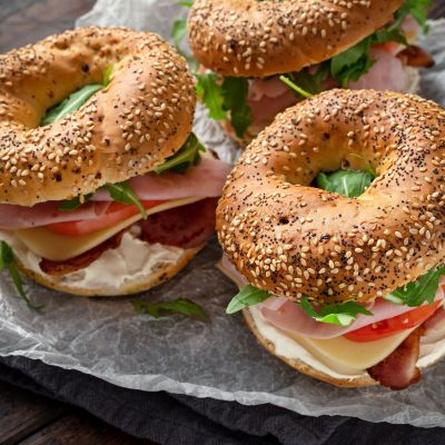 Back to school: Bagels με 2 υλικά που θα λατρέψουν τα παιδιά (και οι μαμάδες!)