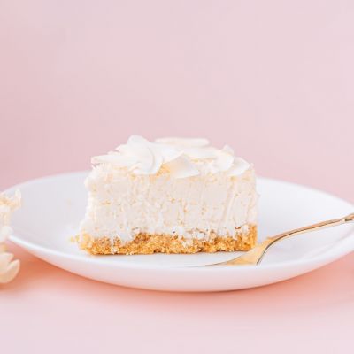 Cheesecake καρύδας: Το γλυκό που θα γιορτάσει την έναρξη της σχολικής χρονιάς