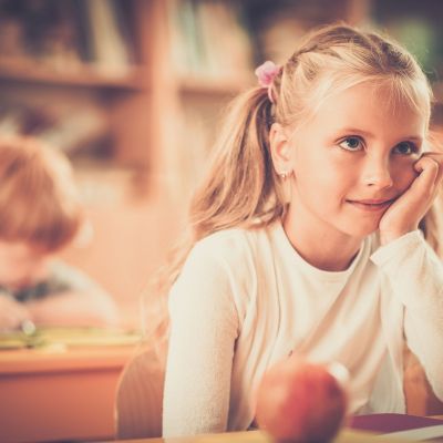 Γιατί τα παιδιά βαριούνται στο σχολείο; Τι μπορείτε να κάνετε
