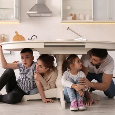 Σεισμός: Πώς να προφυλαχθείτε εσείς και τα παιδιά σας