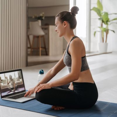 6 εύκολοι τρόποι να προσθέσετε την άσκηση στη ζωή σας αμέσως μετά τη γέννα