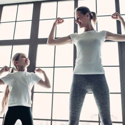 Η σχολική χρονιά ξεκινά δυναμικά: Fitness συνήθειες για μαμάδες και παιδιά