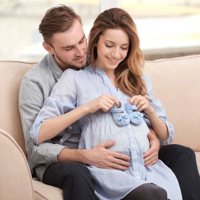 8ος μήνας εγκυμοσύνης: Όσα πρέπει να ξέρετε για εσάς και το μωρό σας