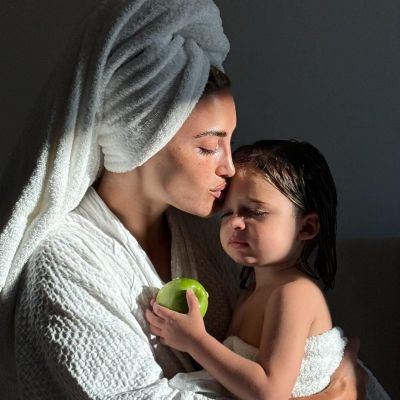 Η viral στιγμή της Ιωάννας Τούνη με τον Πάρη στο κομμωτήριο