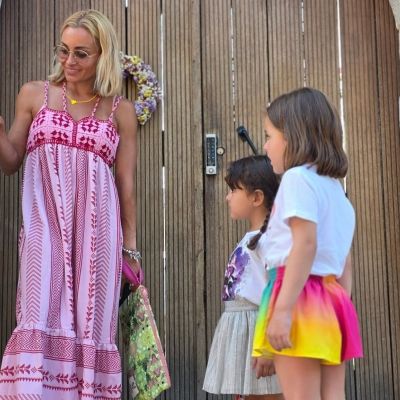 Βασιλική Μιλλούση: Οι κόρες της βρήκαν τον πιο χαριτωμένο τρόπο να δοκιμάζουν ρούχα