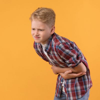 Πονάει η κοιλίτσα; Τι σημαίνει για την υγεία του εντέρου των παιδιών