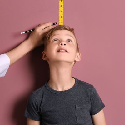 Πόσο ψηλώνουν τα αγόρια στην εφηβεία;