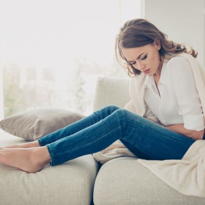 Πώς μπορώ να αντιμετωπίσω τον πόνο της ενδομητρίωσης; (vid)