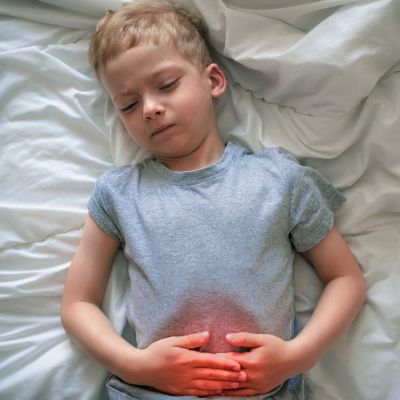 Σκωληκοειδίτιδα σε παιδιά και εφήβους: Πότε να ανησυχήσετε και πώς αντιμετωπίζεται 