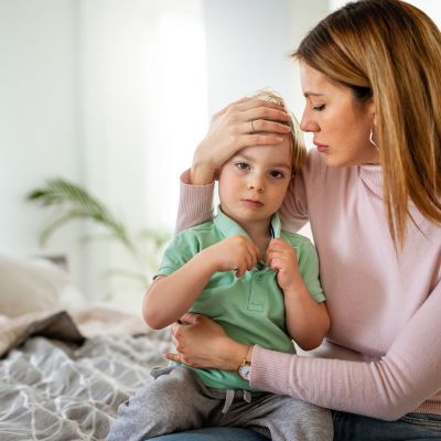 Γιατί τα παιδιά είναι πιο ευάλωτα στη μηνιγγίτιδα από τους ενήλικες;