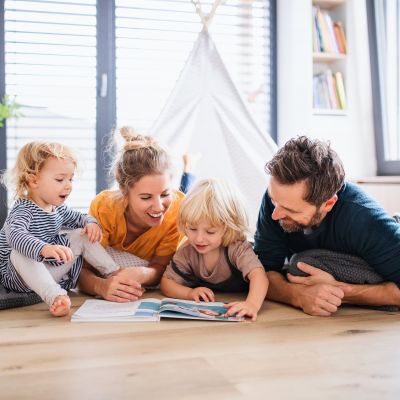 Γιατί οι παραδοσιακοί οικογενειακοί κανόνες «πεθαίνουν»; Η σύγχρονη γονεϊκότητα αλλάζει τα πάντα