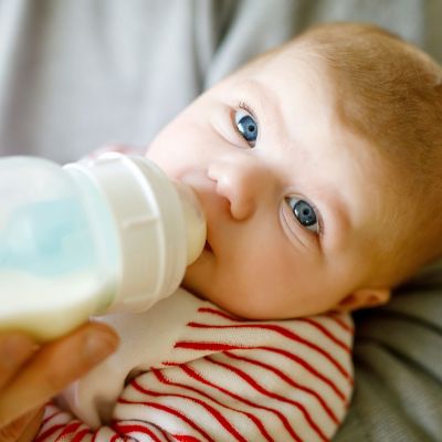 Πυλωρική στένωση νεογνών: Τι είναι, ποια τα συμπτώματα και πώς αντιμετωπίζεται