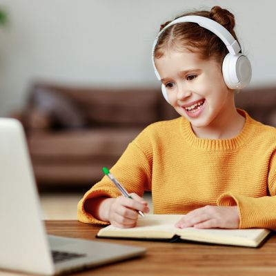 Ποια ψηφιακά εργαλεία βοηθούν τα παιδιά με δυσλεξία στα μαθήματα του σχολείου;