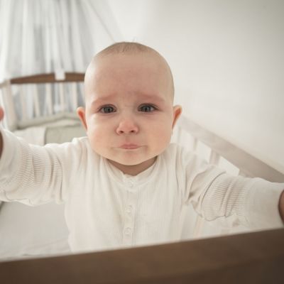 Το μωρό κλαίει: Να τρέξω ή να περιμένω να ηρεμήσει; - Μια νέα έρευνα που θα σας καθησυχάσει