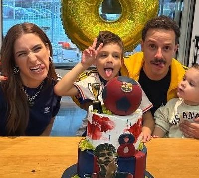 Δημήτρης Μακαλιάς - Αντιγόνη Ψυχράμη: Ο γιος τους έγινε 8 ετών και γιόρτασαν παίζοντας ποδόσφαιρο