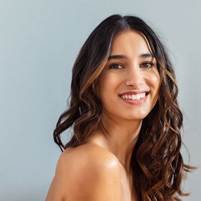 Έχετε θαμπά και ταλαιπωρημένα μαλλιά; Η πρωτεϊνική θεραπεία είναι η λύση