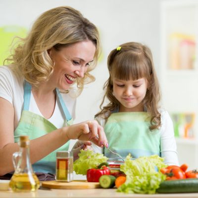 Πώς να κάνεις το παιδί να αγαπήσει τα λαχανικά χωρίς εκβιασμούς και ανταλλάγματα