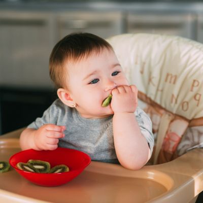 Πότε μπορεί να φάει το μωρό ακτινίδιο; Όλα όσα χρειάζεται να γνωρίζεις