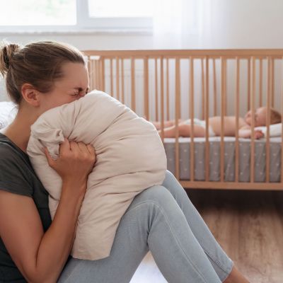 «Γιατί νιώθω θυμό;» - Ο αθέατος αγώνας πολλών γυναικών μετά τον τοκετό