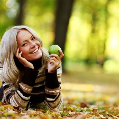 Μπορεί η υγιεινή διατροφή να σε βοηθήσει να μείνεις έγκυος; Οι ειδικοί απαντούν