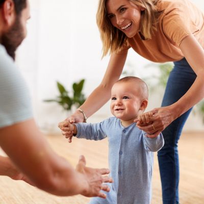 Το παράδοξο της γονεϊκότητας: Πώς ο εγκέφαλος μετατρέπει το άγχος σε νόημα ζωής