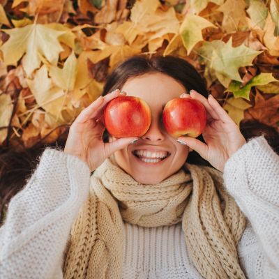 8 υγιεινές τροφές που βελτιώνουν τη διάθεση και την ψυχική σας υγεία