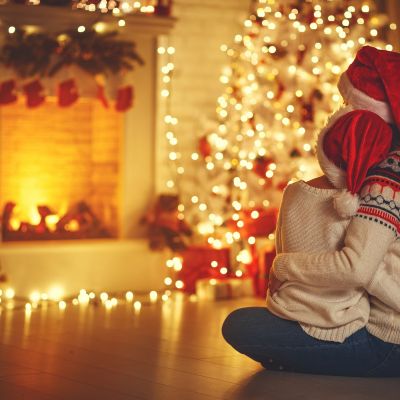 Πώς να απολαύσετε τις γιορτές χωρίς να ξεφύγετε οικονομικά