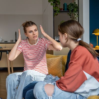 3 φράσεις που δεν πρέπει να λες στους εφήβους