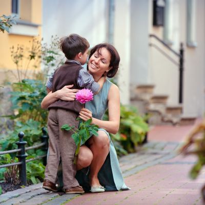 Πώς να καλλιεργήσετε την ευγένεια και την ευγνωμοσύνη στα παιδιά;