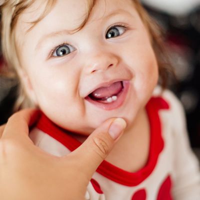 Έρευνα: Τα πρώτα δόντια του μωρού αποκαλύπτουν το στρες που είχε η μαμά στην εγκυμοσύνη