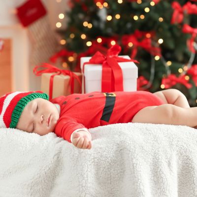 10 φωτογραφίες που πρέπει να τραβήξετε στα πρώτα Χριστούγεννα του μωρού σας