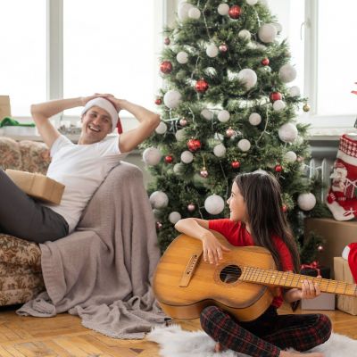 Από κλασικά μέχρι παιδικά: 6 spotify playlists με χριστουγεννιάτικα τραγούδια για όλη την οικογένεια