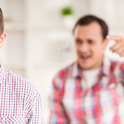 Για ποιο λόγο τσακώνονται συχνά οι γονείς με τα έφηβα παιδιά τους, σύμφωνα με έρευνα