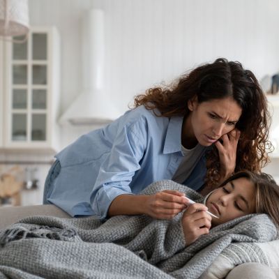 5 πράγματα που δεν πρέπει να κάνουν οι μαμάδες όταν βλέπουν το παιδί τους ότι δεν είναι καλά