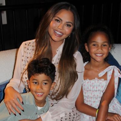 Η μικρή Luna αφιέρωσε στη μαμά της, Chrissy Teigen ένα μοναδικό «Βραβείο Θάρρους»