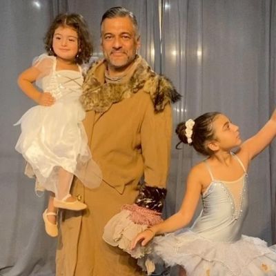 Στέλιος Κρητικός: Η γλυκιά χριστουγεννιάτικη φωτογραφία με τις κόρες του