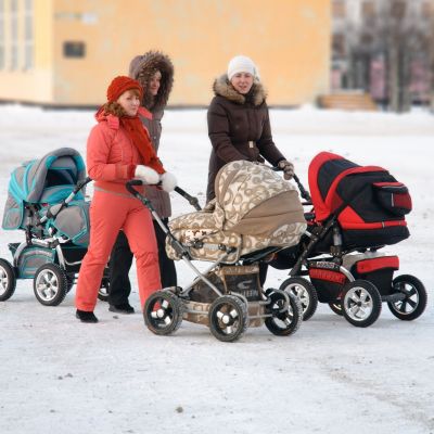 Γιατί οι φιλίες με άλλους νέους γονείς είναι το μυστικό για μια ήρεμη και χαρούμενη αρχή