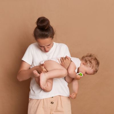 Πότε να αλλάζω την πάνα - πριν ή μετά το γεύμα;