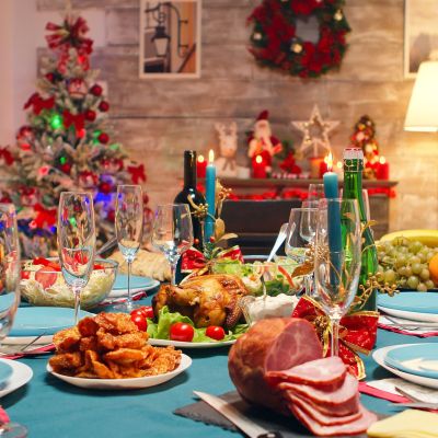 Γιορτινά τραπέζια με ισορροπία και απόλαυση χωρίς ενοχές
