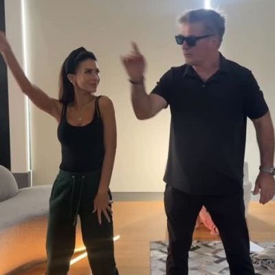 Η Hilaria Baldwin παραδέχεται ότι κέρδισε 95.000 δολάρια πουλώντας φώτο του πρώτου της παιδιού