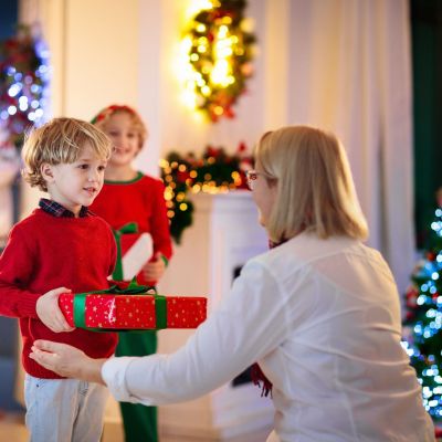 11 χριστουγεννιάτικα δώρα για παππούδες και γιαγιάδες που δεν θα ξεχάσουν ποτέ