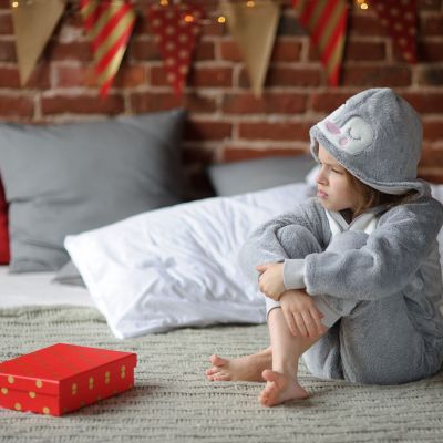 Πώς να βοηθήσετε τα παιδιά να διαχειριστούν την απογοήτευση από τα δώρα χωρίς ...γιορτινά meltdown