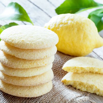 Εύκολη συνταγή για μπισκότα λεμονιού με λίγα υλικά